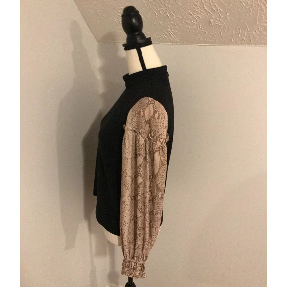 Anthro Current Air Snakeskin Print Mixed Media Top S Lightweight Boho Chic - Picture 3 of 11